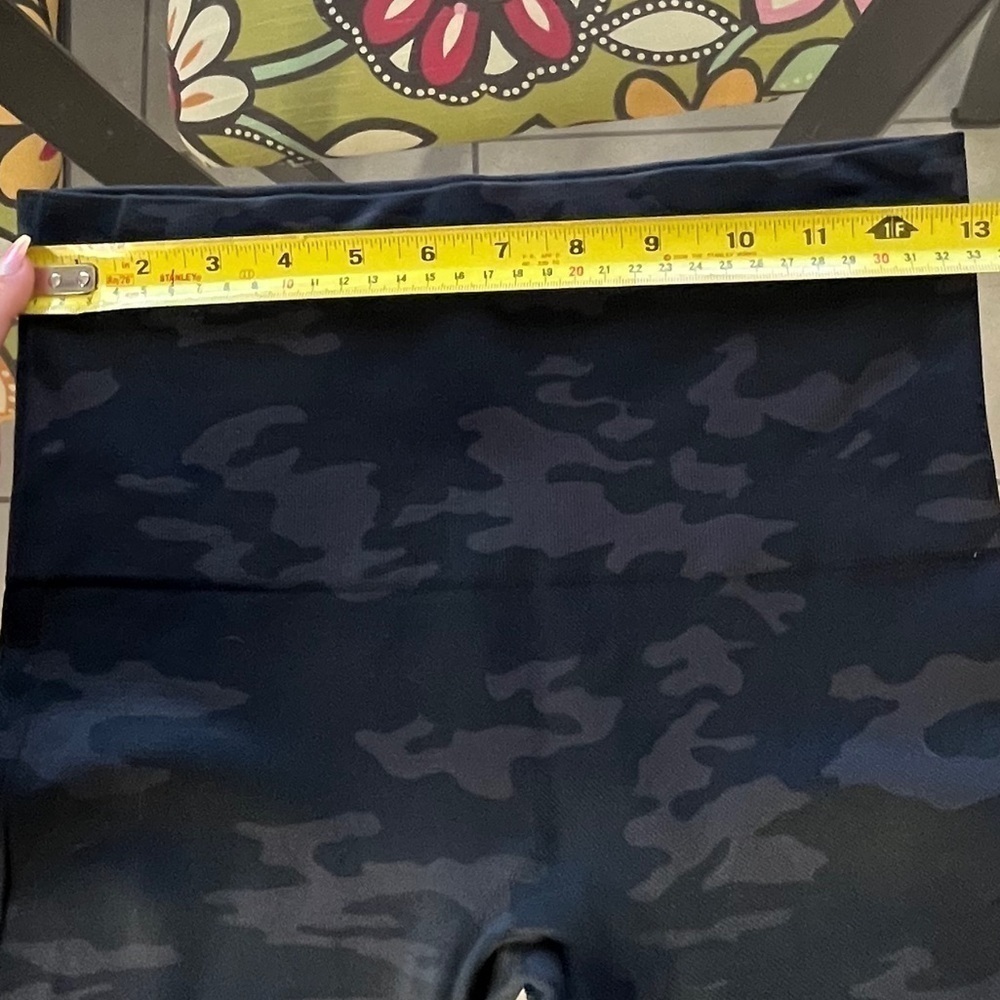 Spanx camo look at me now seamless high rise leggings size medium - Picture 11 of 13